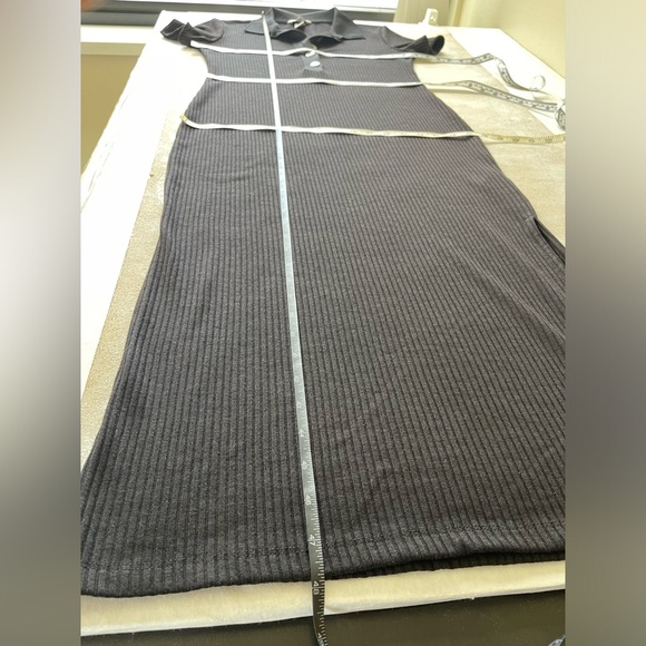 ☘️ H&M Midi Polo Shirt Ribbed Knit Dress with Short sleeves and Side Slit i… - Picture 15 of 15